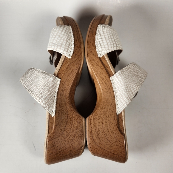 DANSKO Women's Sophie Sandal 39 / 8 White Snake Print Leather Open Toe Shoe - Picture 11 of 14